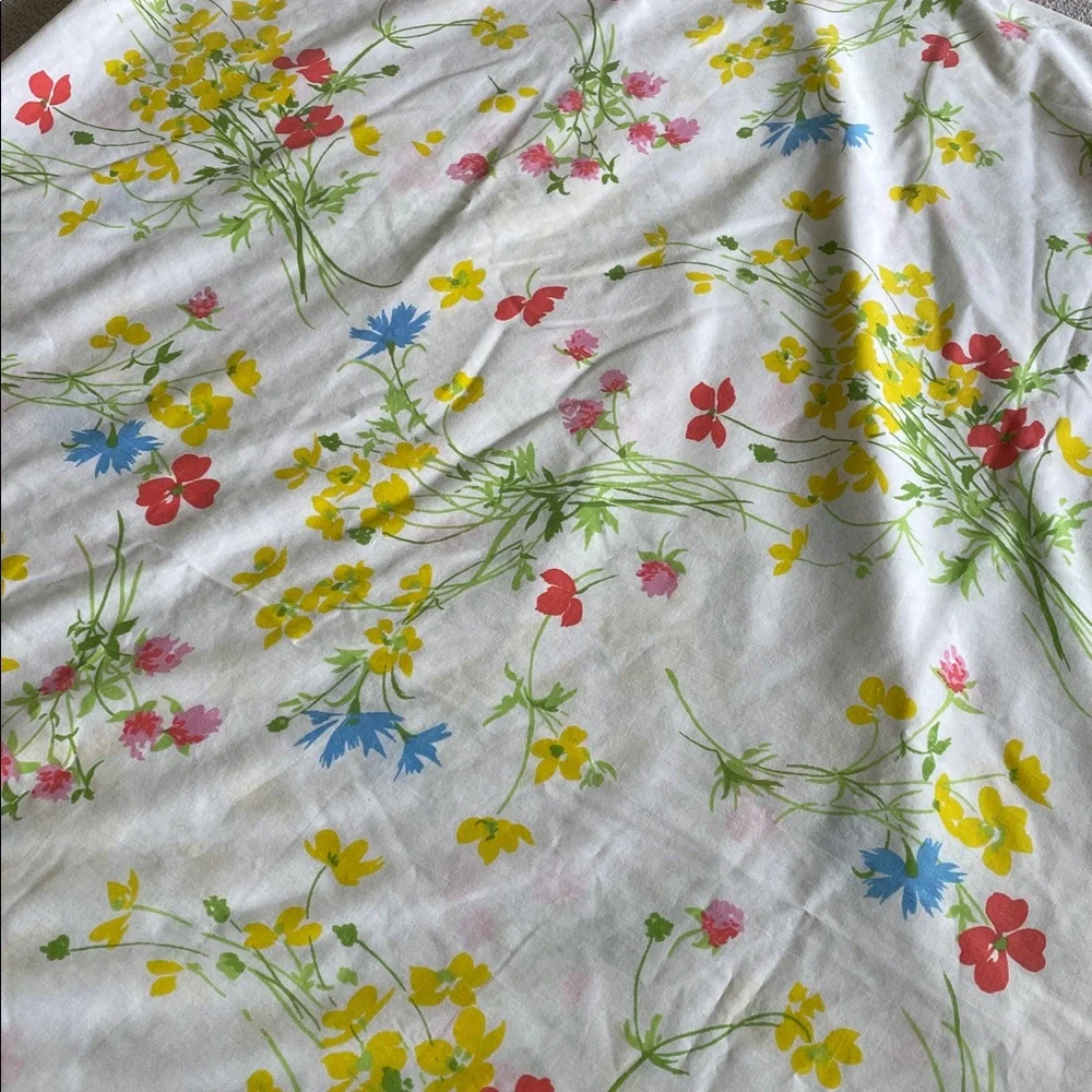 VTG Fieldcrest Perfection Percale queen flat sheet floral pattern Primary colors